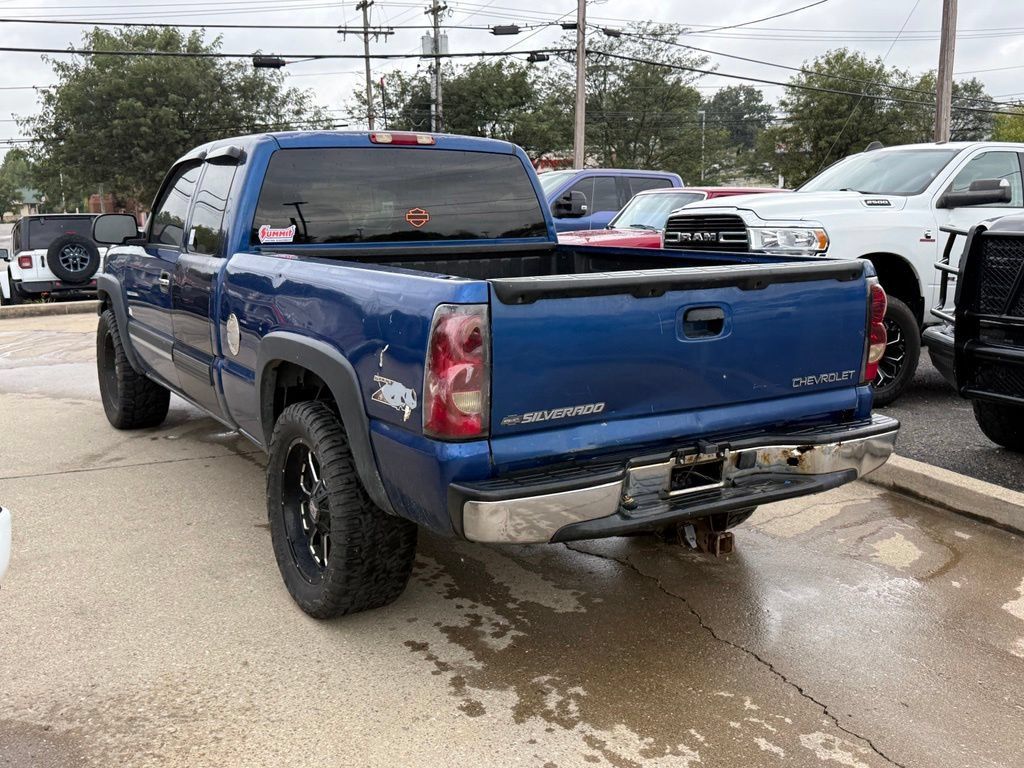 Used 2004 Chevrolet Silverado 1500 4x4 Extended Cab w/ Light Duty Power Package image 9