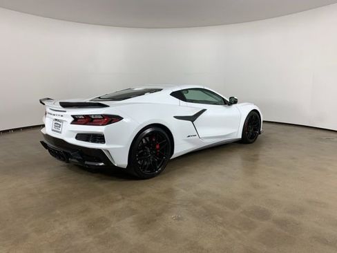 Used 2023 Chevrolet Corvette Z06 w/ Engine Appearance Package RWD image 8