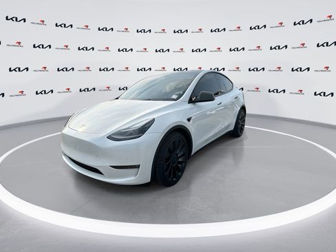 Used 2022 Tesla Model Y Performance AWD/4WD image 4