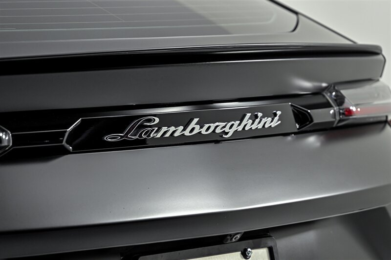 Used 2019 Lamborghini Urus AWD/4WD image 14