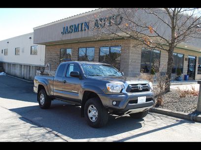 Used 2014 Toyota Tacoma 4x4 Access Cab w/ SR5 Package