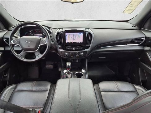 Used 2022 Chevrolet Traverse RS FWD image 18