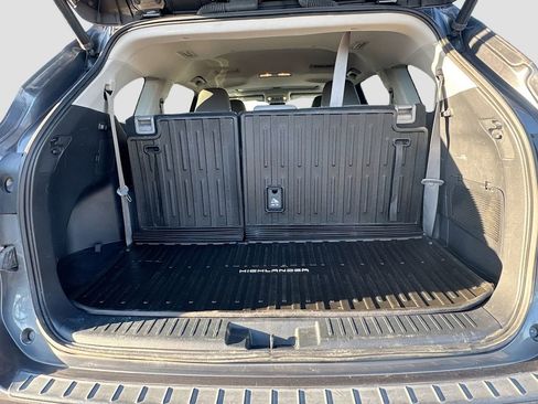 Used 2022 Toyota Highlander XLE image 33