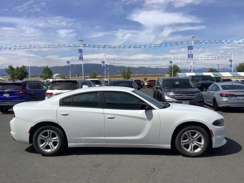 Used 2023 Dodge Charger SXT RWD image 8