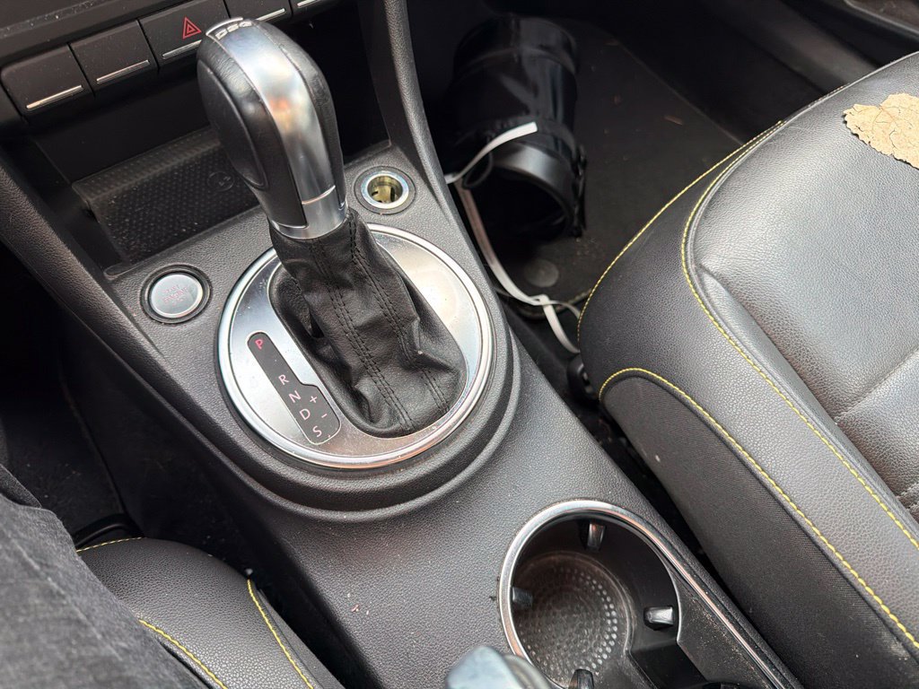 Used 2014 Volkswagen Beetle GSR FWD image 23