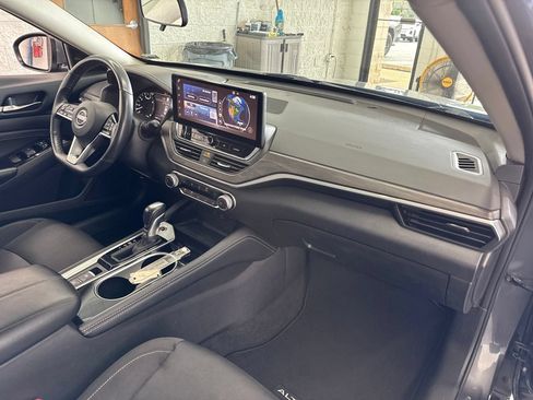 Used 2023 Nissan Altima 2.5 SV w/ SV Premium Package FWD image 49