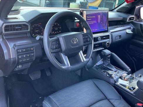 New 2025 Toyota Tacoma TRD Off-Road image 18