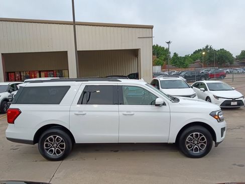 Used 2023 Ford Expedition Max XLT image 7