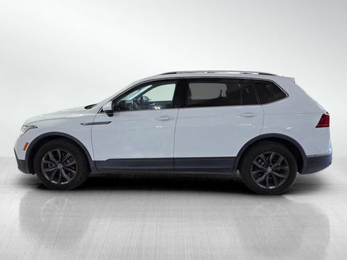 Used 2022 Volkswagen Tiguan SE FWD image 4