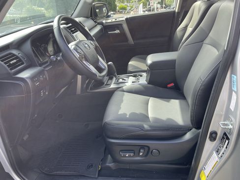 Certified 2024 Toyota 4Runner SR5 Premium w/ Moonroof Package AWD/4WD image 10
