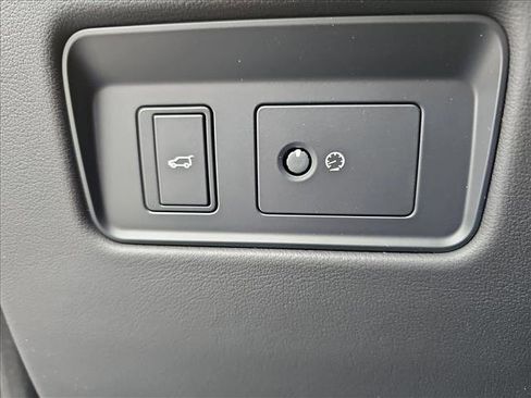 New 2026 Jaguar F-PACE R-Dynamic S image 22