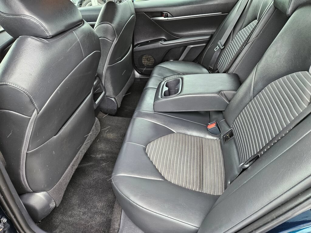 Used 2018 Toyota Camry SE FWD image 10