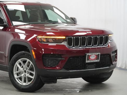 New 2026 Jeep Grand Cherokee Laredo AWD/4WD image 3