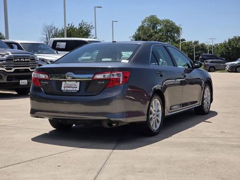 Used 2014 Toyota Camry XLE FWD image 4