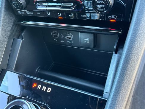 New 2025 Jeep Grand Cherokee Laredo image 15