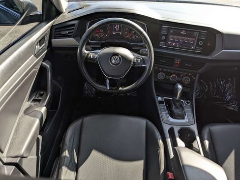 Used 2019 Volkswagen Jetta SE FWD image 14