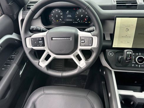 New 2026 Land Rover Defender 130 X-Dynamic SE image 26