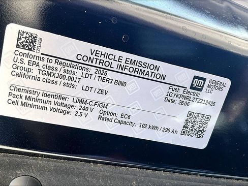 New 2026 Cadillac Lyriq Luxury w/ LPO, Floor Liner Package AWD/4WD image 35