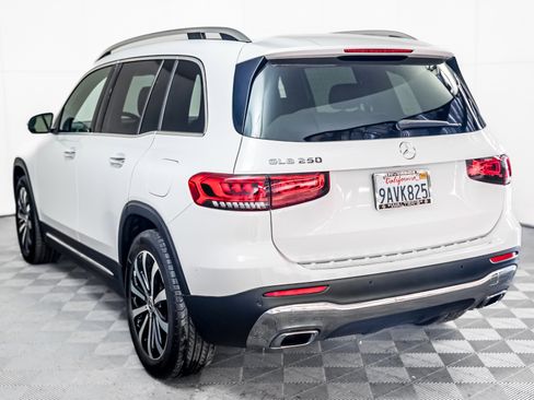 Certified 2022 Mercedes-Benz GLB 250 image 2