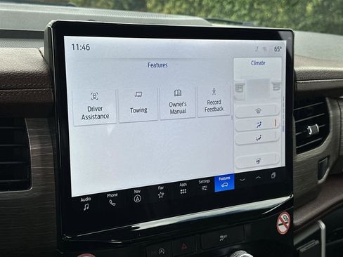 Used 2024 Ford Expedition Limited image 29