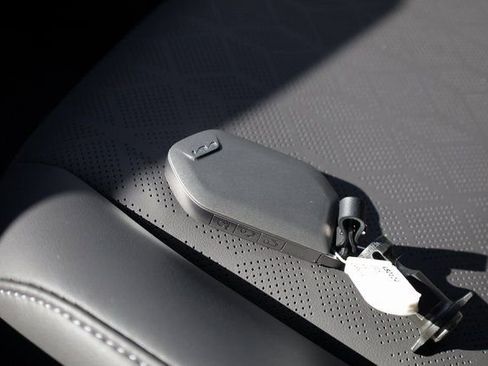 New 2026 Kia Carnival EX image 33