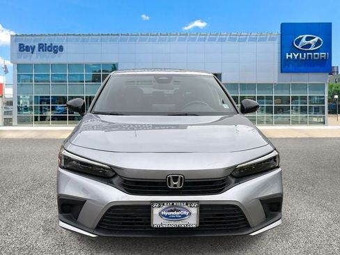 Used 2023 Honda Civic Sport image 11