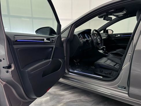 Used 2016 Volkswagen Golf R 4-Door AWD/4WD image 16