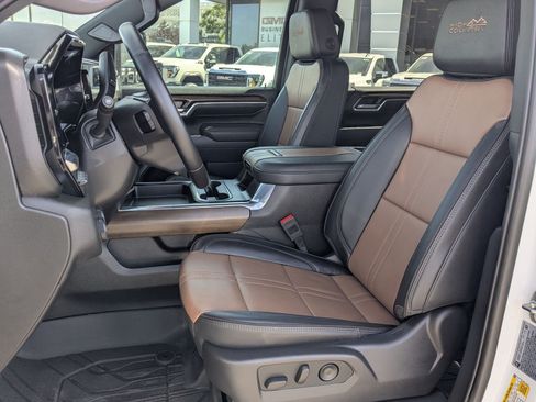 Certified 2025 Chevrolet Silverado 3500 High Country w/ Technology Package AWD/4WD image 15