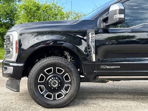 Certified 2024 Ford F250 Platinum w/ FX4 Off-Road Package AWD/4WD image 5