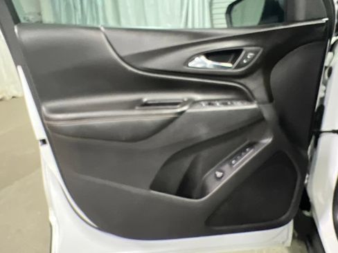 Used 2021 Chevrolet Equinox Premier AWD/4WD image 24
