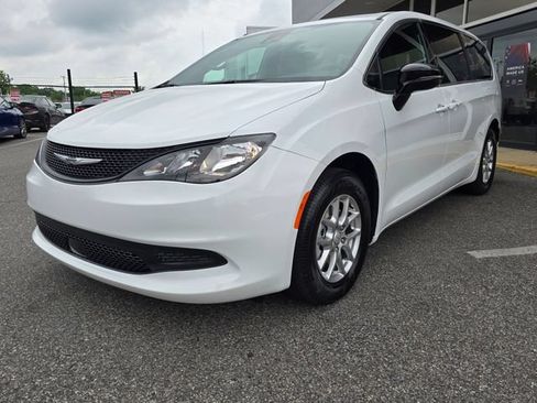 New 2027 Chrysler Pacifica LX FWD image 27