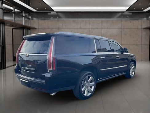 Used 2017 Cadillac Escalade ESV Premium Luxury image 7