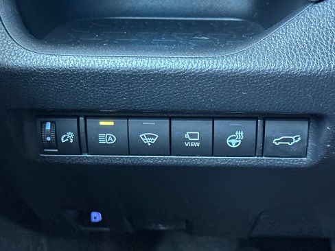 Used 2022 Toyota RAV4 XSE AWD/4WD image 41