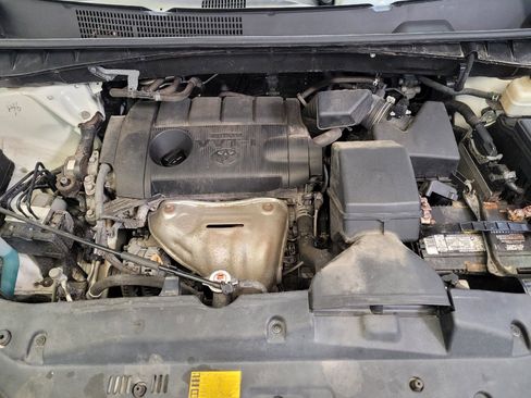 Used 2018 Toyota Highlander LE FWD image 30