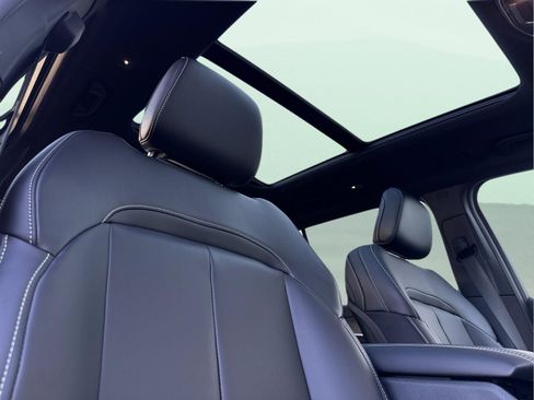 New 2025 Jeep Grand Cherokee L Limited AWD/4WD image 18