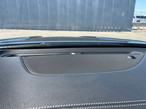 Used 2025 Genesis G70 2.5T image 18