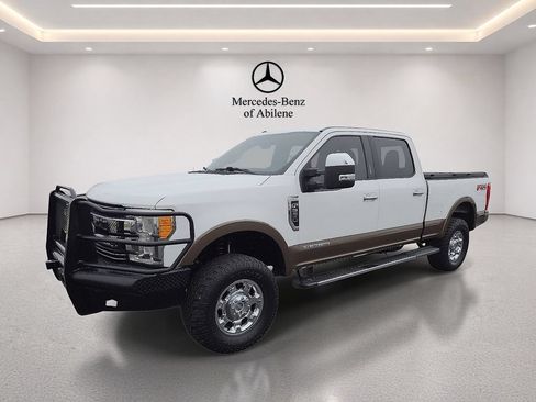 Used 2017 Ford F250 Lariat w/ Chrome Package AWD/4WD image 2