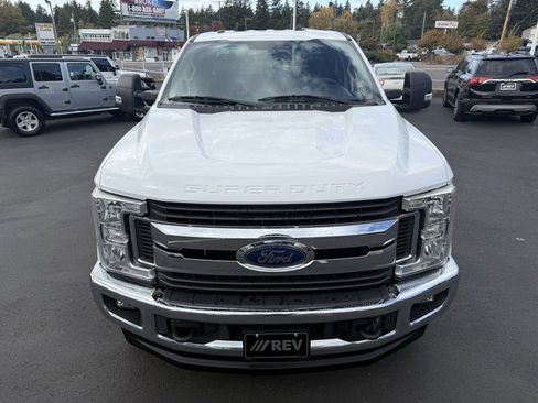 Used 2017 Ford F350 XLT w/ Camper Package image 13