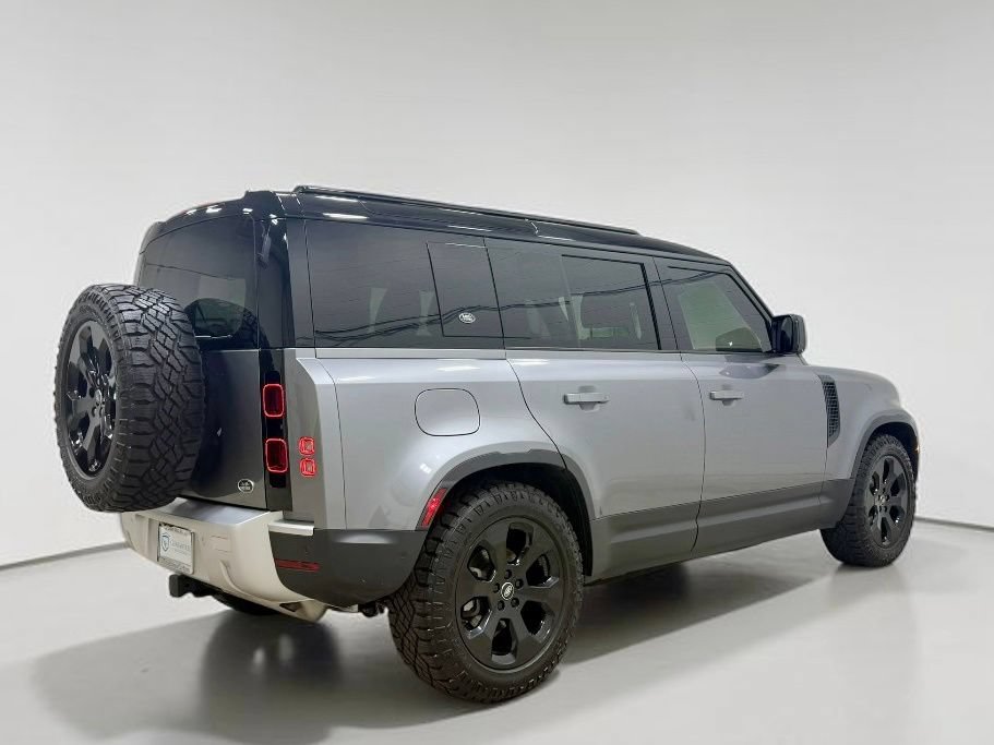 Used 2022 Land Rover Defender 110 S AWD/4WD image 19
