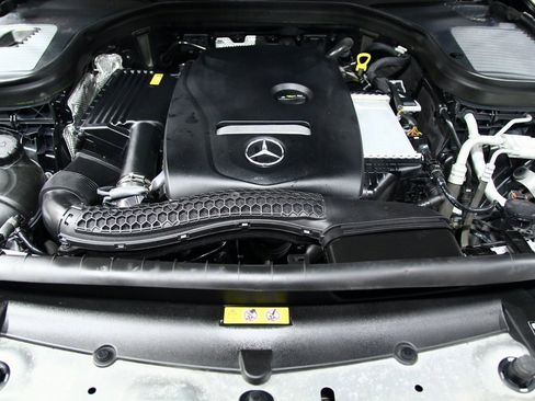 Used 2019 Mercedes-Benz GLC 300 4MATIC Coupe image 31