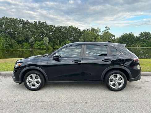Used 2024 Honda HR-V LX image 3