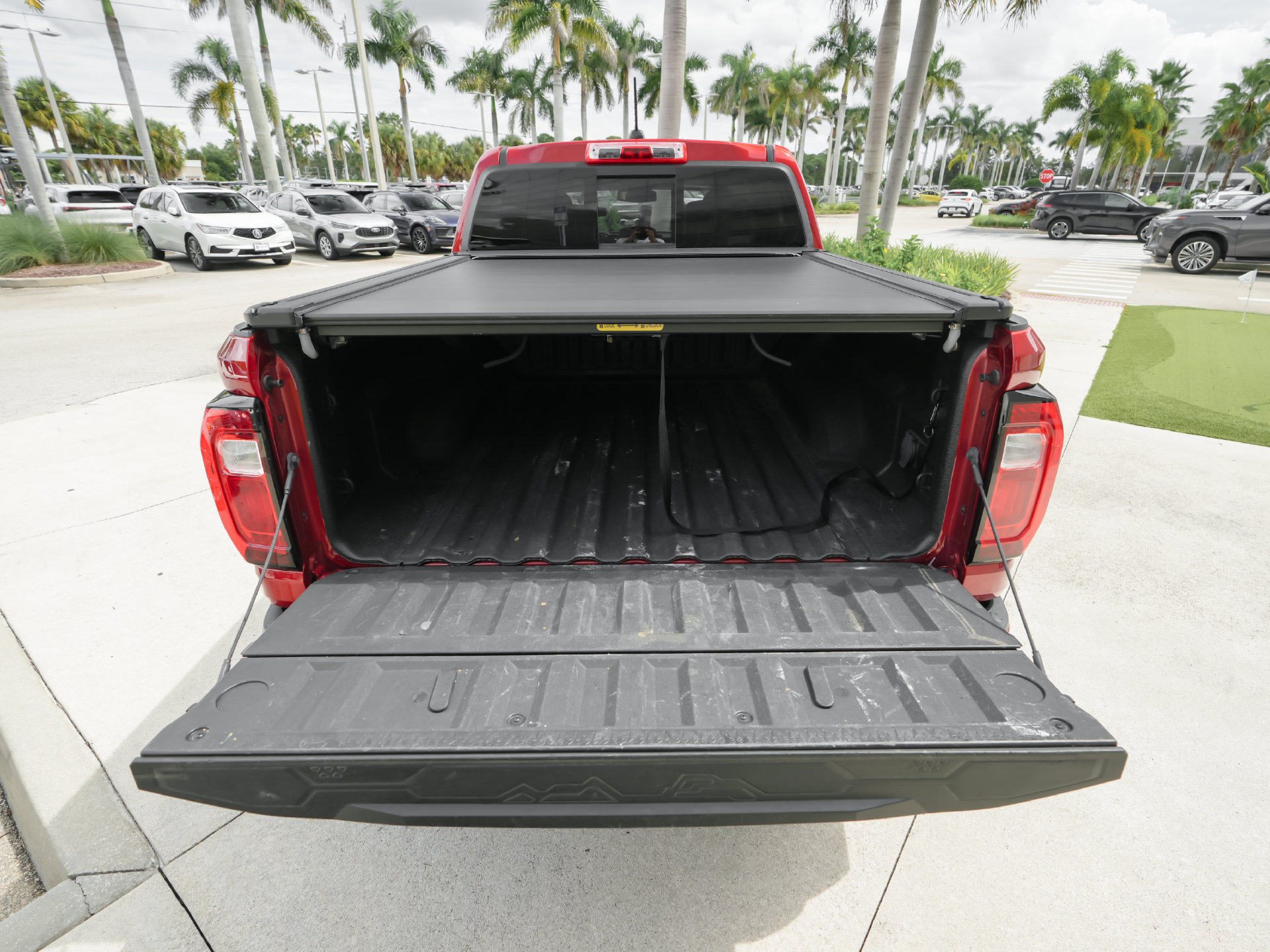 Used 2023 GMC Canyon AT4 w/ Technology Package AWD/4WD image 43