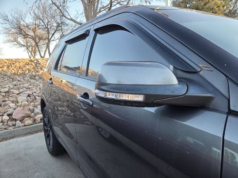 Used 2017 Ford Explorer XLT w/ Equipment Group 202A image 13