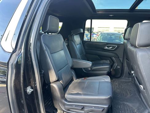 Used 2022 GMC Yukon XL SLT image 26