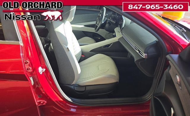 Used 2023 Hyundai Elantra Limited FWD image 8