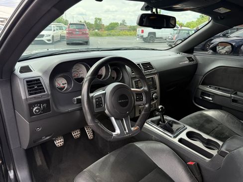 Used 2012 Dodge Challenger SRT8 w/ Premium Sound Group image 10