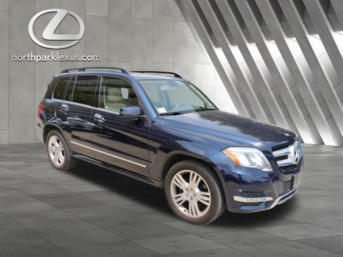 Used 2014 Mercedes-Benz GLK 250 BlueTEC 4MATIC image 5