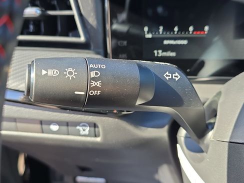 New 2026 Nissan Kicks SR image 28