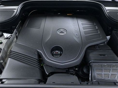 New 2025 Mercedes-Benz GLS 450 4MATIC image 32