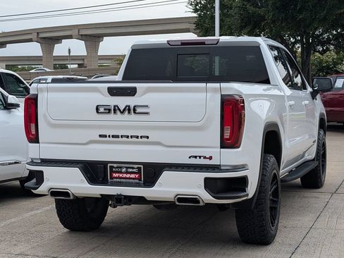 Used 2023 GMC Sierra 1500 AT4 w/ AT4 Premium Package AWD/4WD image 4